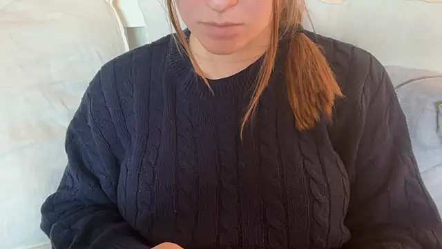 Lucyschickt online show from April 15, 5:17 pm