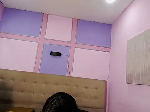 Snapshot of Melannyy__ chatting on February 20, 3:03 am Melannyy online show from February 20, 3:03 am