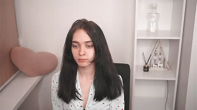 GinnyKittle online show from February 17, 6:16 pm