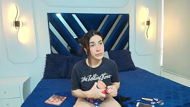 Snapshot of Lia_Nova chatting on February 20, 1:13 pm Lia Nova online show from February 20, 1:13 pm