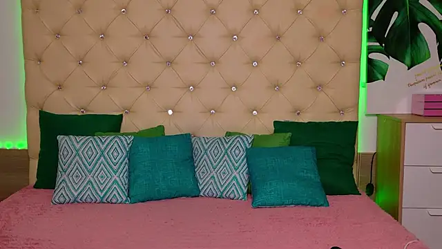 AwaMax online show from March 27, 8:26 am