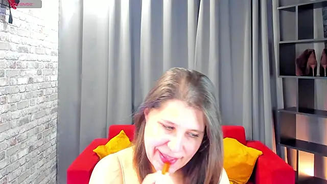 helenahoff online show from April 9, 4:03 am