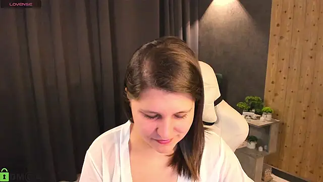 helenahoff online show from March 12, 3:56 am