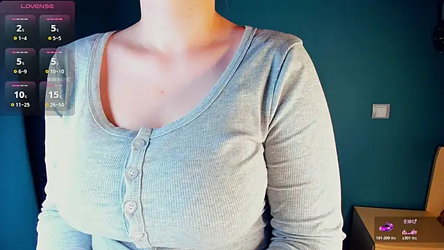 CrissyKales online show from February 13, 5:02 pm