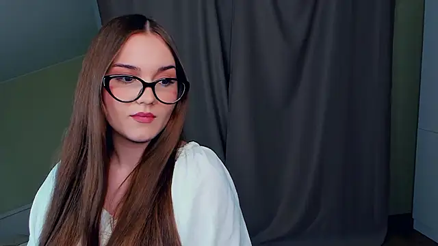 CrissyKales online show from February 6, 5:09 pm