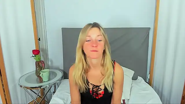 MileyXStar online show from February 23, 9:37 pm