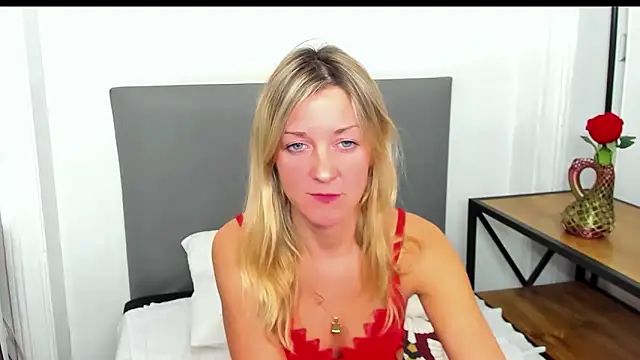 MileyXStar online show from February 18, 9:22 pm