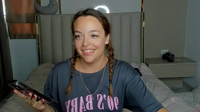 stellaa quenn online show from April 9, 6:19 am