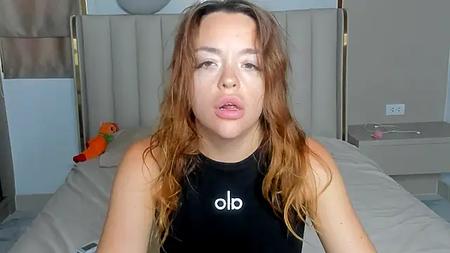 Snapshot of stellaa_quenn chatting on February 27, 12:11 am stellaa quenn online show from February 27, 12:11 am