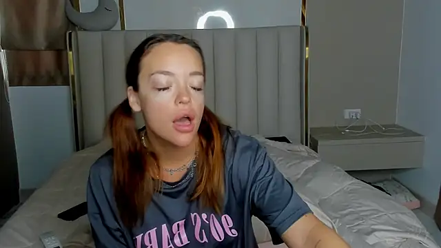 stellaa quenn online show from April 13, 12:14 am