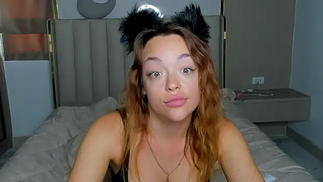 stellaa quenn online show from March 8, 2:15 am