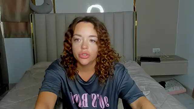 stellaa quenn online show from April 14, 12:04 am