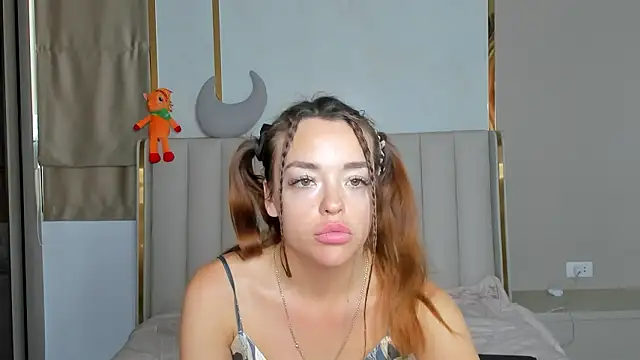 Snapshot of stellaa_quenn chatting on February 3, 12:10 am stellaa quenn online show from February 3, 12:10 am