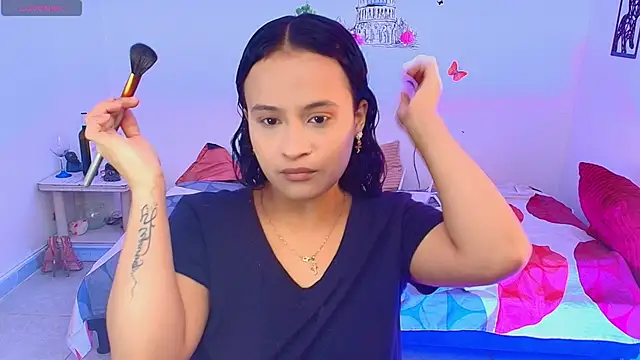 Kristin    online show from February 18, 2:53 am