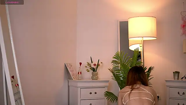 AuraM00n online show from February 26, 9:59 pm