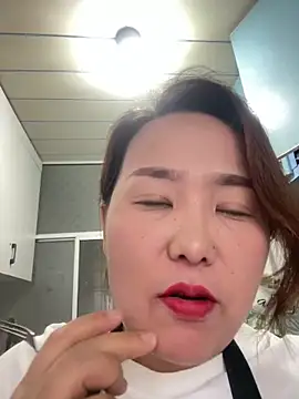 Youyou 12 online show from April 12, 9:56 am