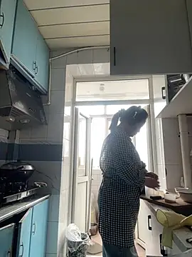 Youyou 12 online show from April 9, 1:51 am