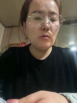 Snapshot of Youyou_12 chatting on February 19, 9:39 am Youyou 12 online show from February 19, 9:39 am