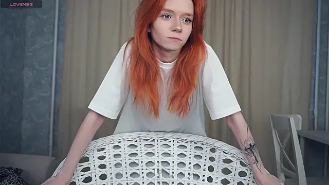 Snapshot of TarynPalek chatting on February 9, 6:22 am TarynPalek online show from February 9, 6:22 am