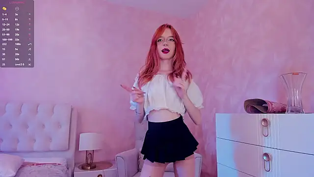 TarynPalek online show from March 26, 7:28 am