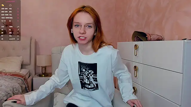 TarynPalek online show from March 10, 7:34 am