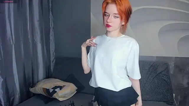 TarynPalek online show from May 7, 7:23 am