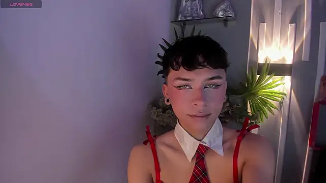 Snapshot of Camilo_X_x chatting on February 27, 12:05 pm Camilo X x online show from February 27, 12:05 pm