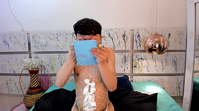 Camilo X x online show from March 13, 11:59 am