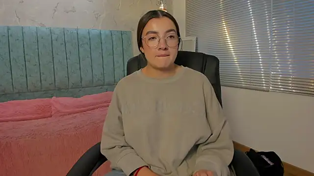 Tara Parker online show from February 11, 12:16 pm