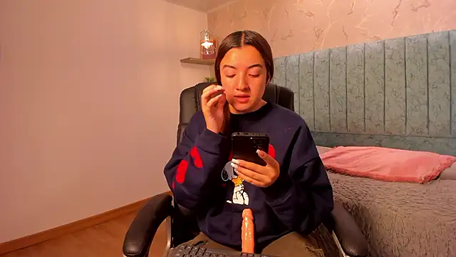 Tara Parker online show from February 21, 12:40 pm