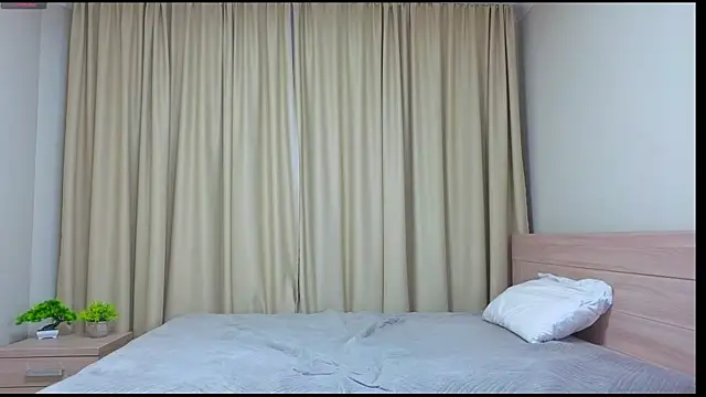 alorenna online show from March 19, 3:23 pm