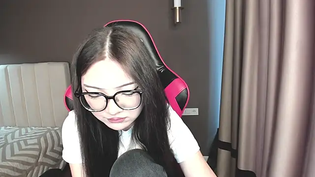 Snapshot of say7maya chatting on February 8, 5:38 am say7maya online show from February 8, 5:38 am