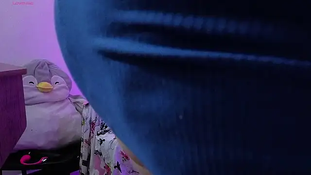 Snapshot of katy_randy1 chatting on February 19, 10:40 pm katy randy1 online show from February 19, 10:40 pm