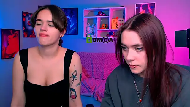 laurenmurrr online show from April 24, 9:44 am