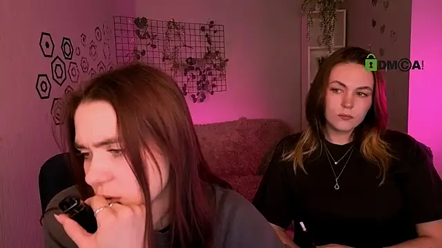 laurenmurrr online show from April 26, 9:39 am