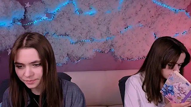 laurenmurrr online show from March 28, 10:38 am