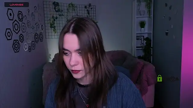 laurenmurrr online show from April 5, 1:18 pm