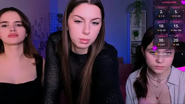 laurenmurrr online show from April 15, 12:10 pm