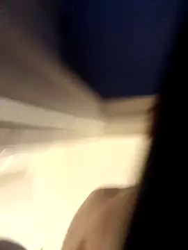 Thatdude08383 online show from March 18, 12:08 pm