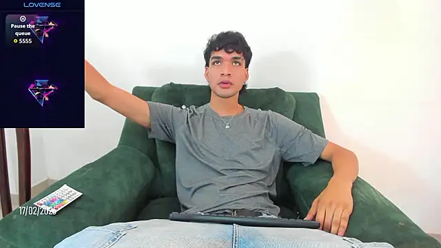 Snapshot of branmonter_xxx_big chatting on February 18, 3:26 am branmonter xxx big online show from February 18, 3:26 am