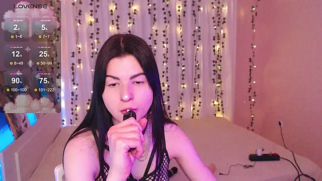 Snapshot of Stephanie_Bloom chatting on March 4, 6:26 pm Stephanie Bloom online show from March 4, 6:26 pm