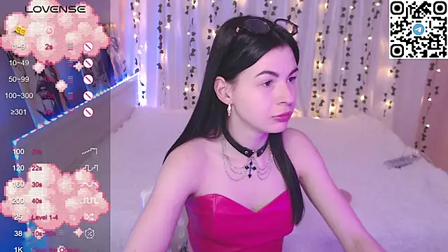 Snapshot of Stephanie_Bloom chatting on February 4, 7:31 pm Stephanie Bloom online show from February 4, 7:31 pm