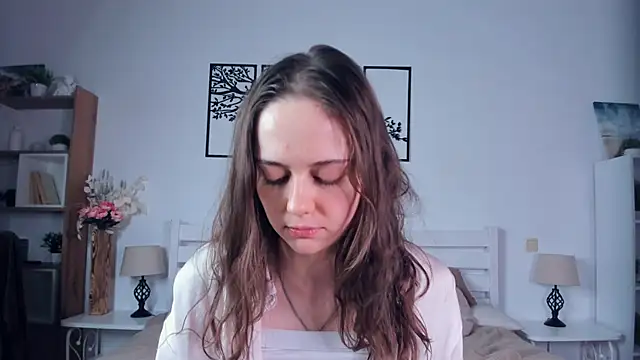 MalvinaTrafford online show from May 1, 8:47 pm