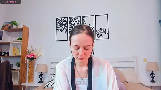 MalvinaTrafford online show from April 30, 8:38 pm