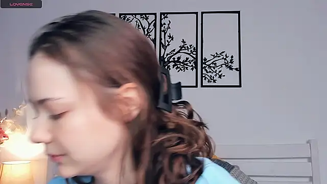 MalvinaTrafford online show from February 18, 9:00 pm