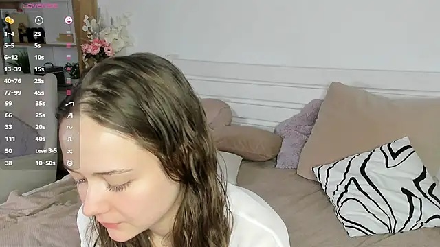 MalvinaTrafford online show from April 8, 9:49 pm