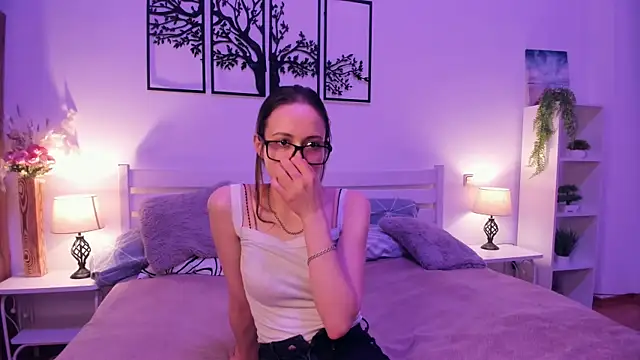 MalvinaTrafford online show from May 15, 6:28 pm