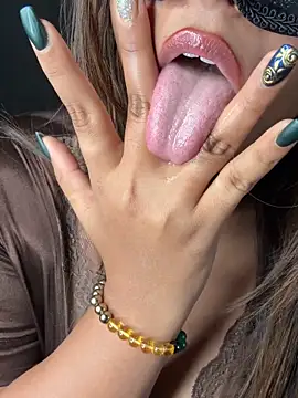 queen-panda online show from February 15, 9:36 pm