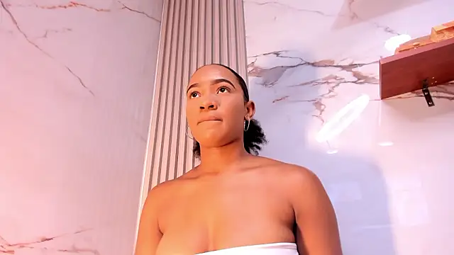 emii brown online show from March 26, 1:48 am