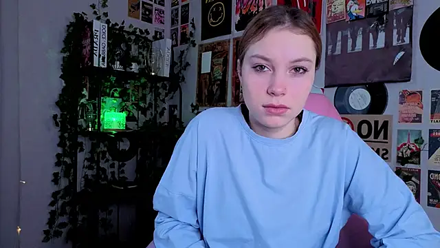 Snapshot of JadwigaTagliavia chatting on February 1, 9:40 am JadwigaTagliavia online show from February 1, 9:40 am